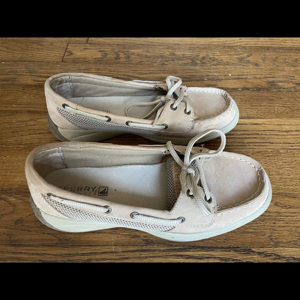 Sperry Topsiders youth size 3 tan